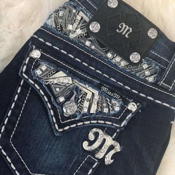 NWOT Miss Me Rhinestone Jeans - Picture 3 of 8